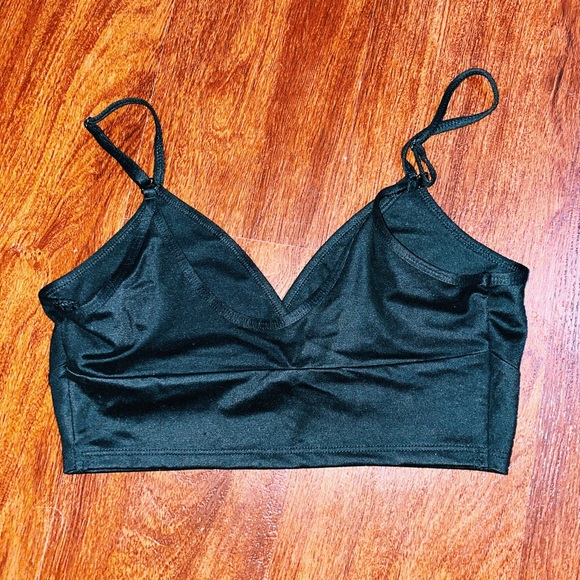 Victoria Sport Wrap Bralette - Picture 2 of 3